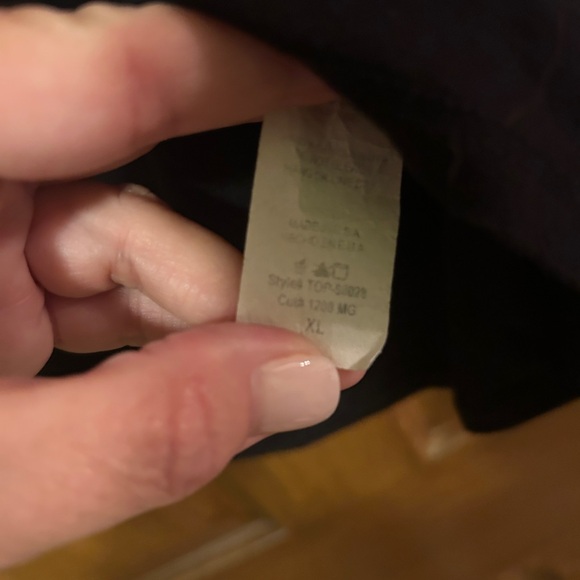 *Boutique* Beautiful black dress shirt with red checkered and leopard print XL - Picture 5 of 6